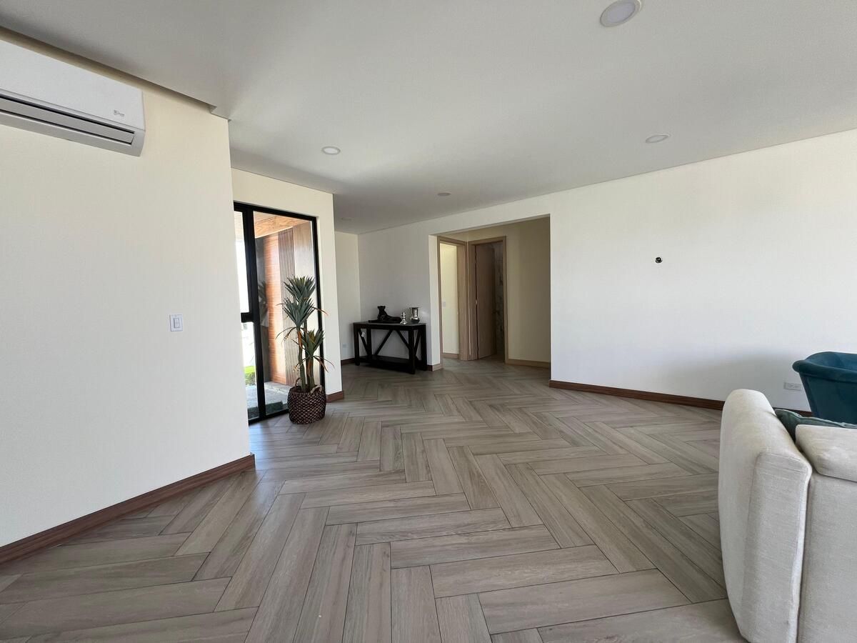 Alma Nova Home For Sale Picture 5