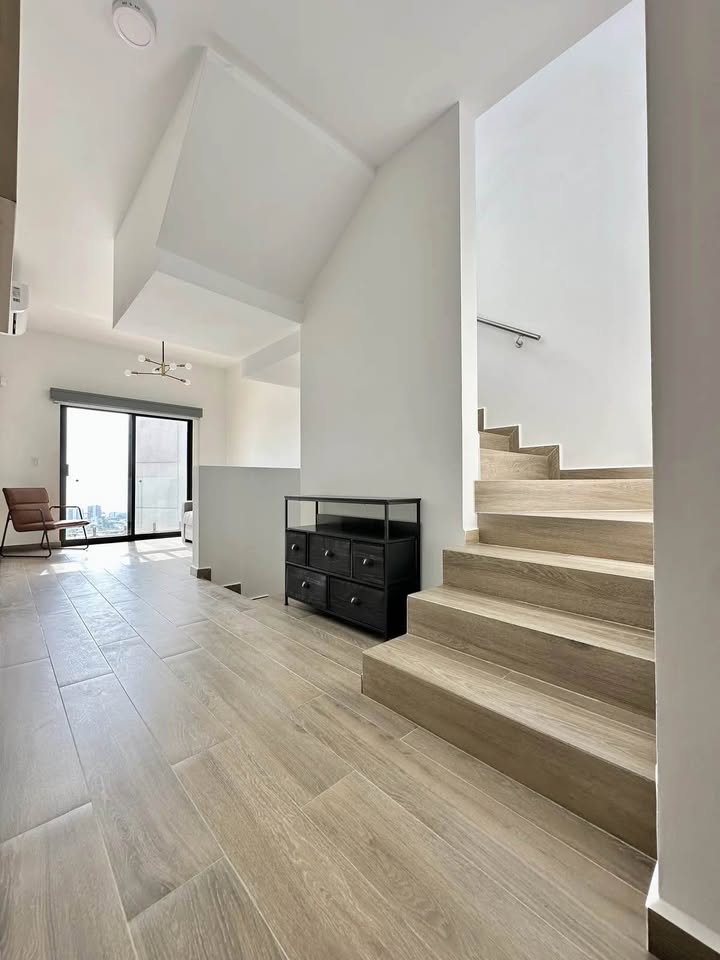 La Cuspide Home For Sale Picture 6