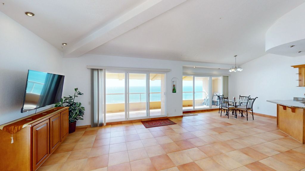 La Jolla Condominium For Sale Picture 7