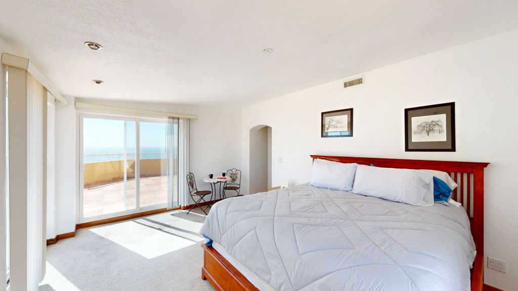 La Jolla Condominium For Sale Picture 12