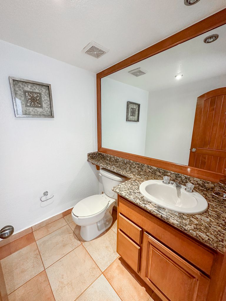 La Jolla Condominium For Sale Picture 17