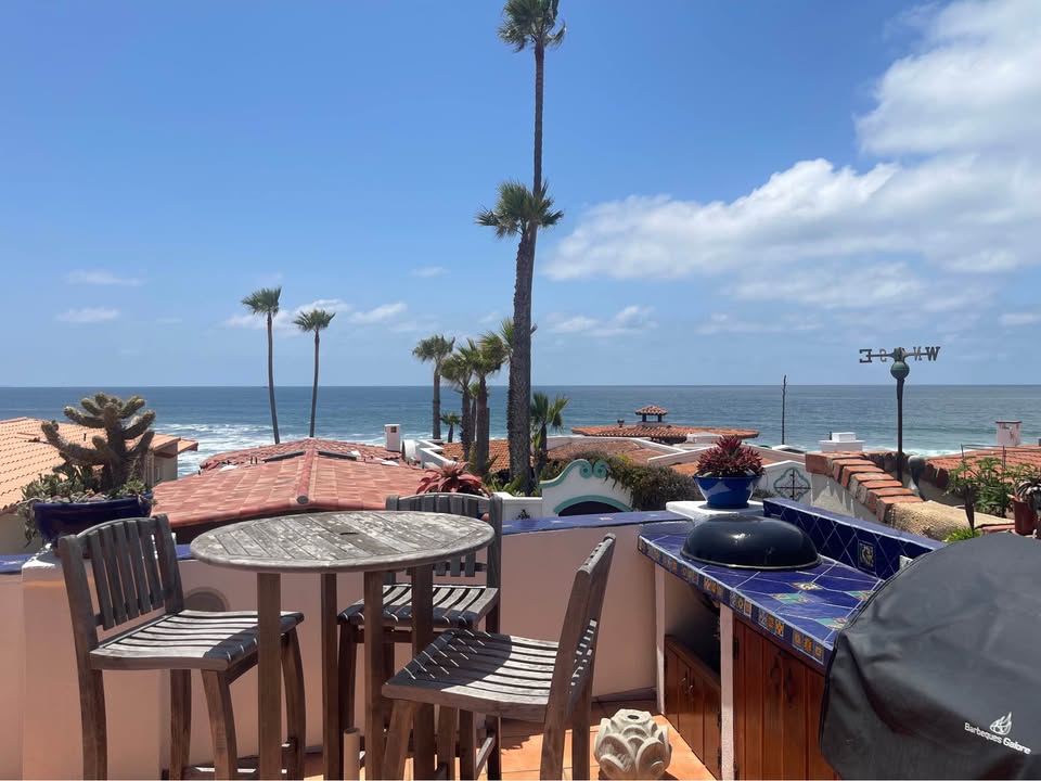 Las Gaviotas Home For Sale Picture 1