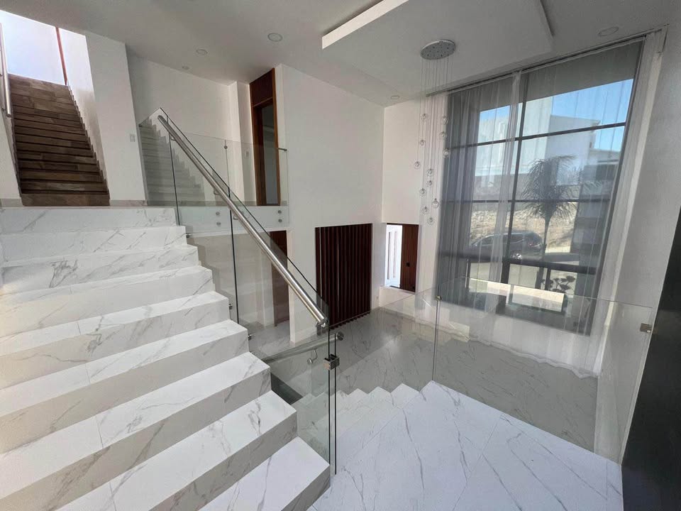 La Paloma Home For Sale Picture 4