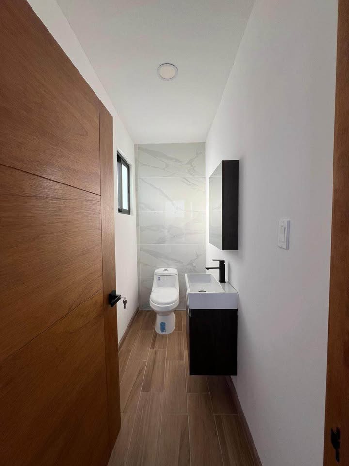 La Paloma Home For Sale Picture 8