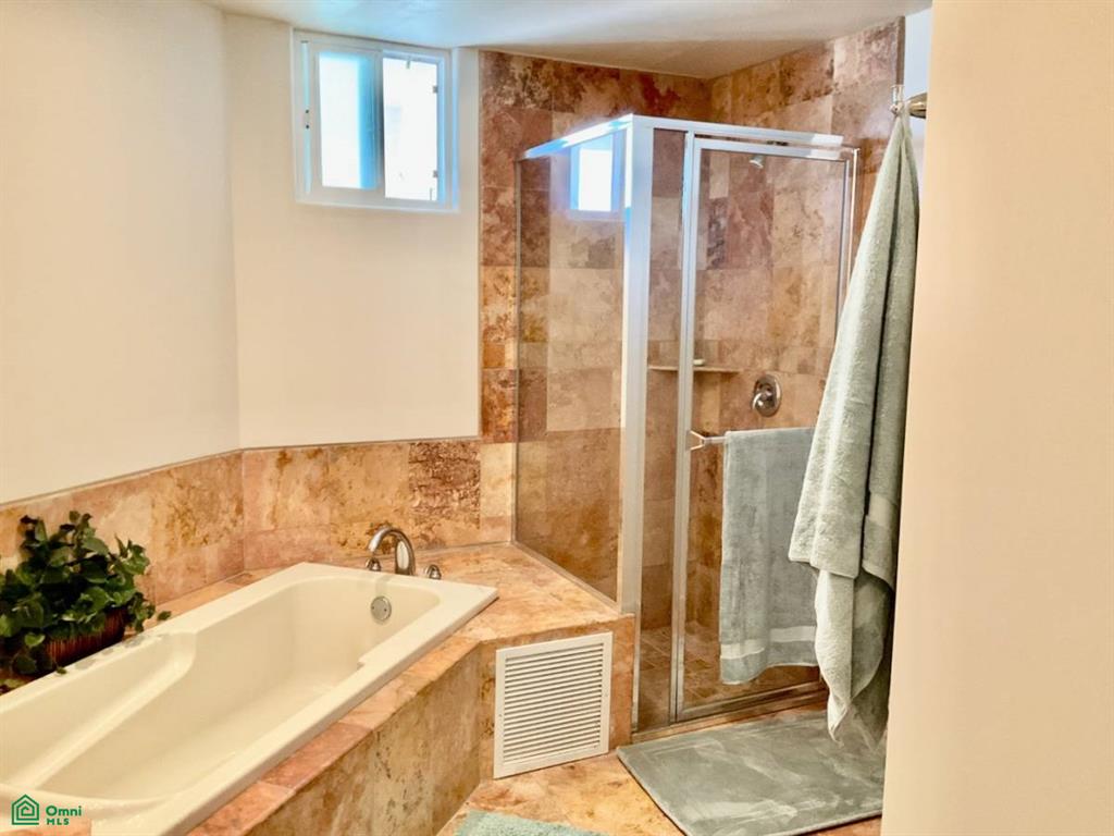 Riviera Condominium Tower Condominium For Sale Picture 7