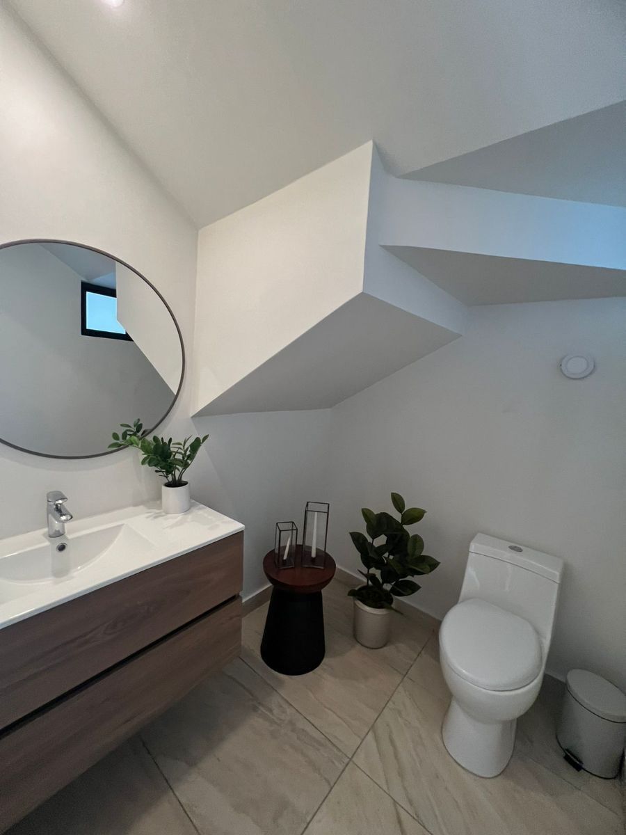 San Marino Home For Sale Picture 10