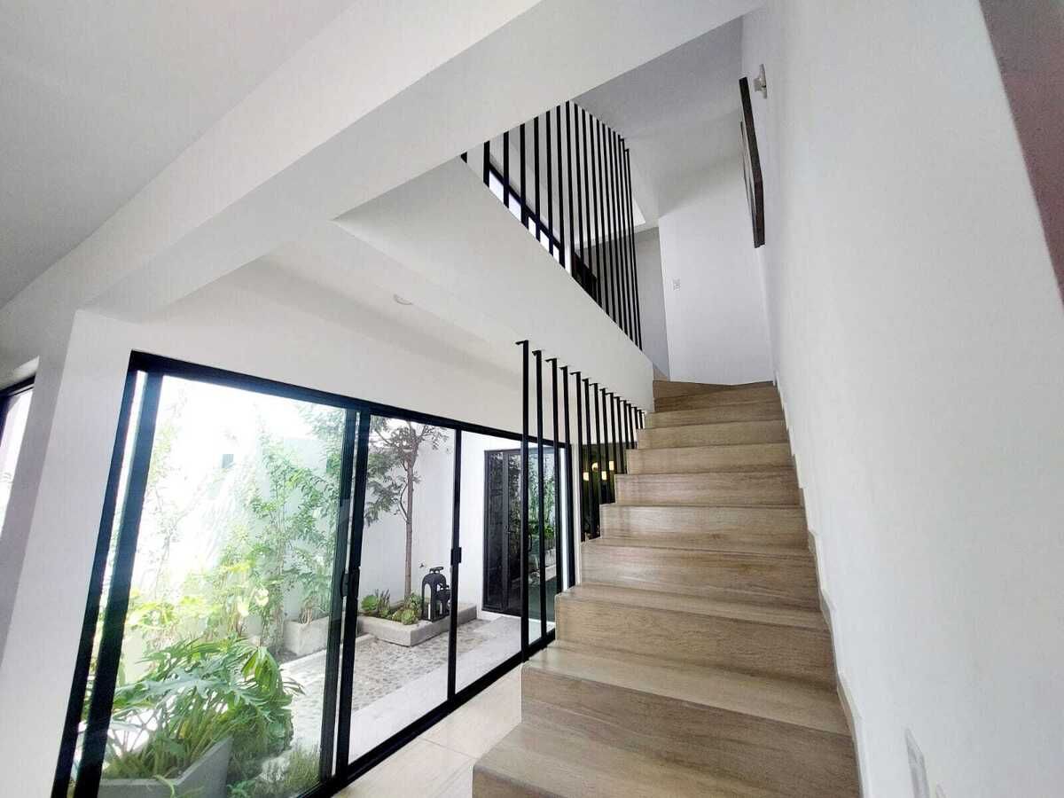 San Marino Home For Sale Picture 10