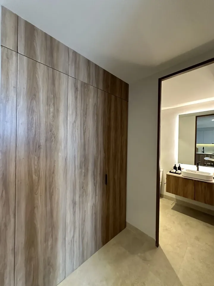 The Wavve Condominium Tower Condominium For Sale Picture 10