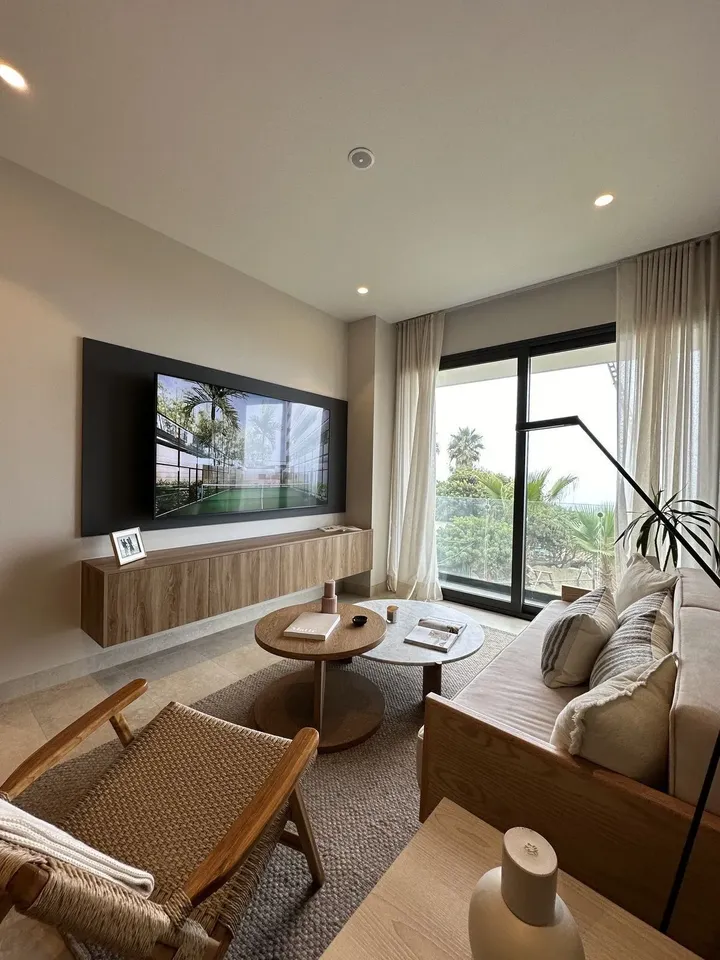 The Wavve Condominium Tower Condominium For Sale Picture 10
