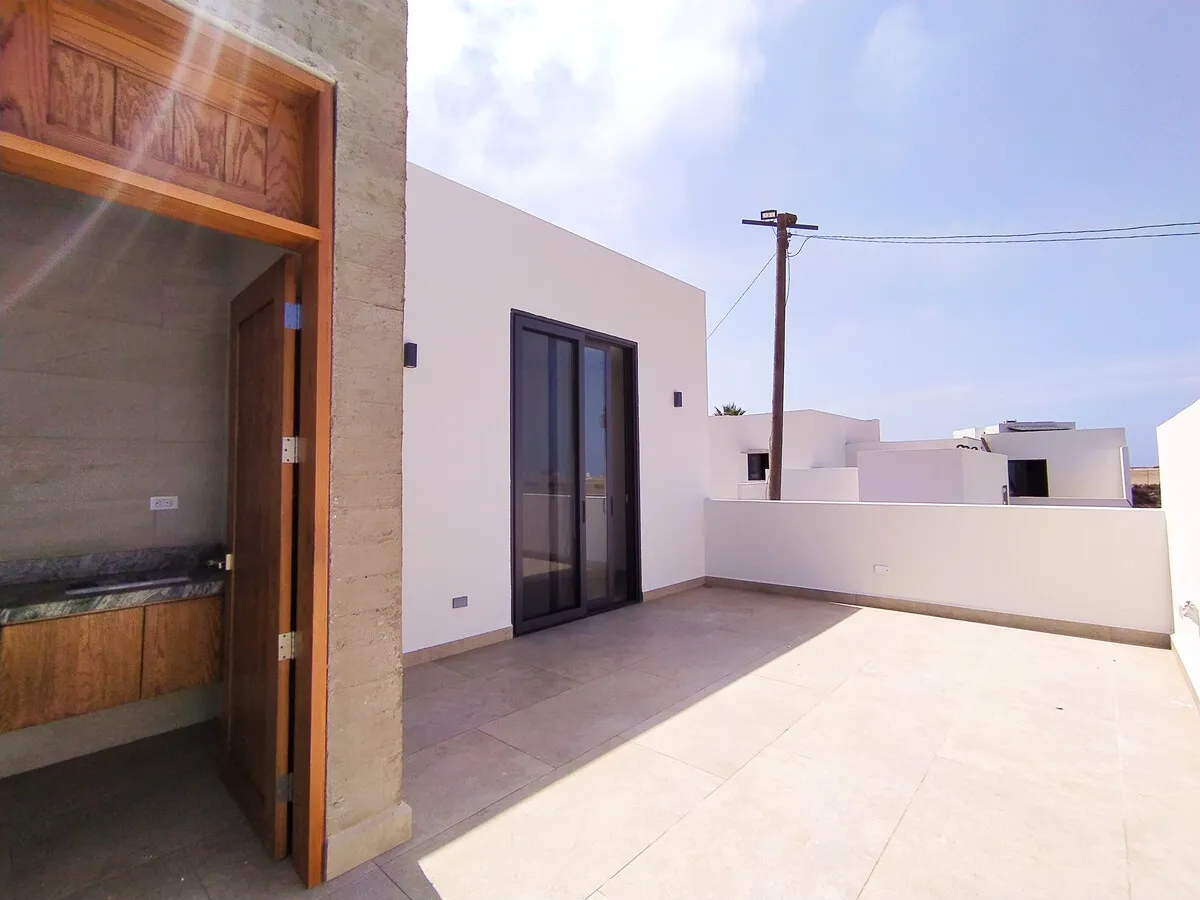 Plaza Del Mar Home For Sale Picture 10